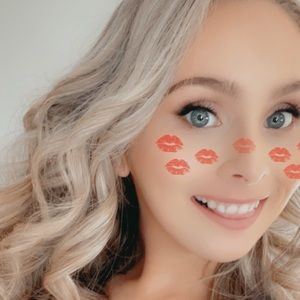 Meet your Posher, Becky